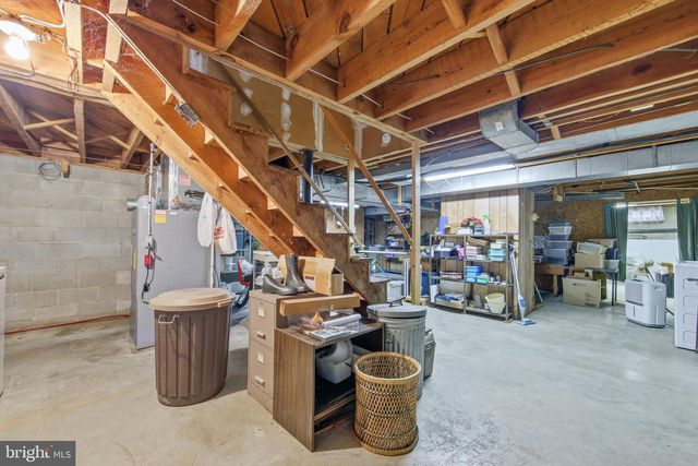 1081 HISEY AVE, Woodstock, VA 22664