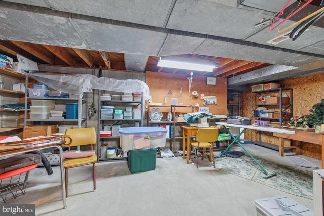 1081 HISEY AVE, Woodstock, VA 22664