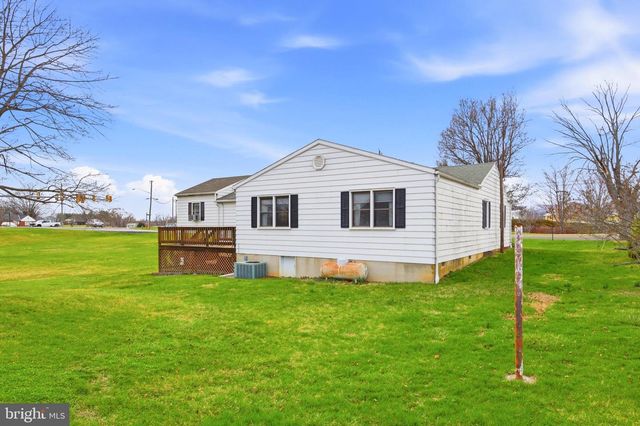 1081 HISEY AVE, Woodstock, VA 22664