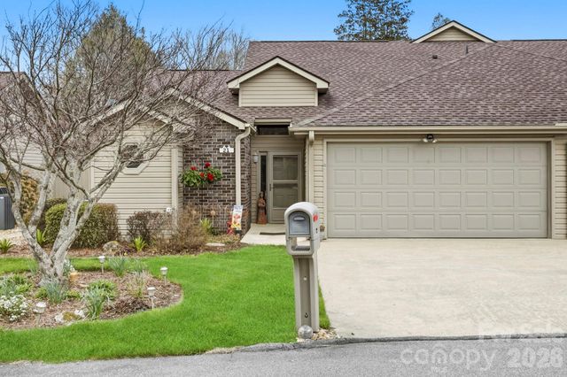 21 Tisha Lane, Hendersonville, NC 28739