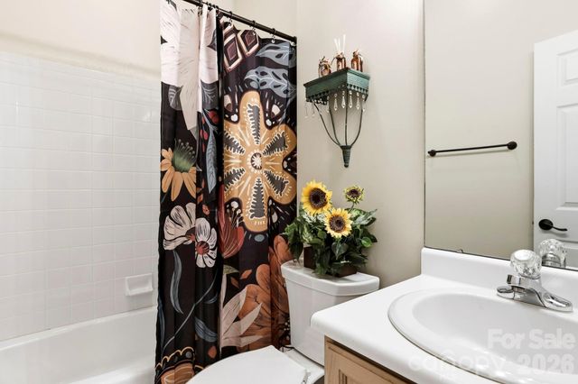 21 Tisha Lane, Hendersonville, NC 28739