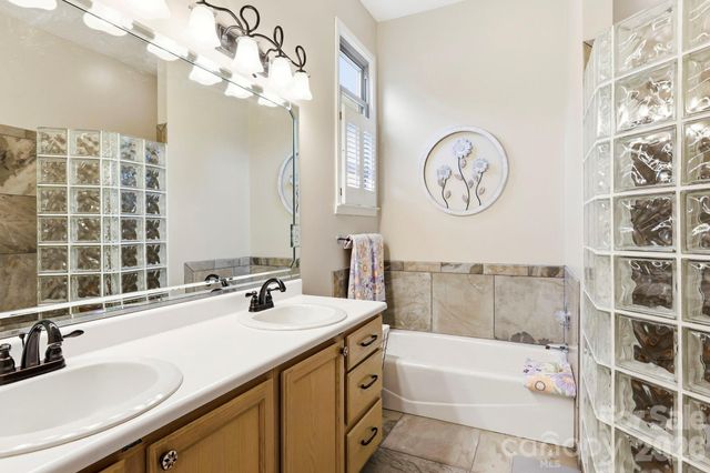 21 Tisha Lane, Hendersonville, NC 28739