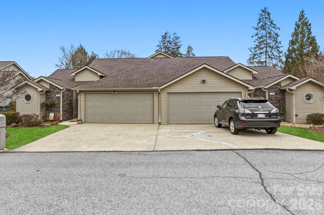 21 Tisha Lane, Hendersonville, NC 28739