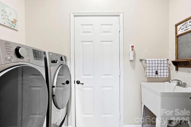 21 Tisha Lane, Hendersonville, NC 28739