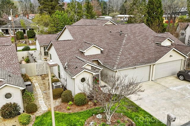 21 Tisha Lane, Hendersonville, NC 28739