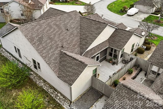 21 Tisha Lane, Hendersonville, NC 28739