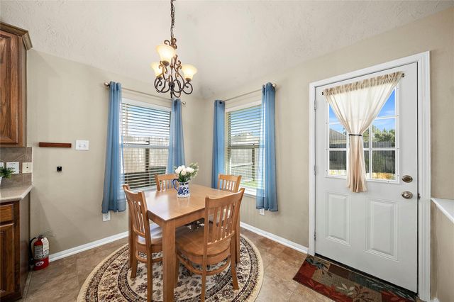 880 Falling Springs Lane, League City, TX 77573