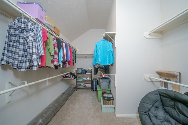 880 Falling Springs Lane, League City, TX 77573