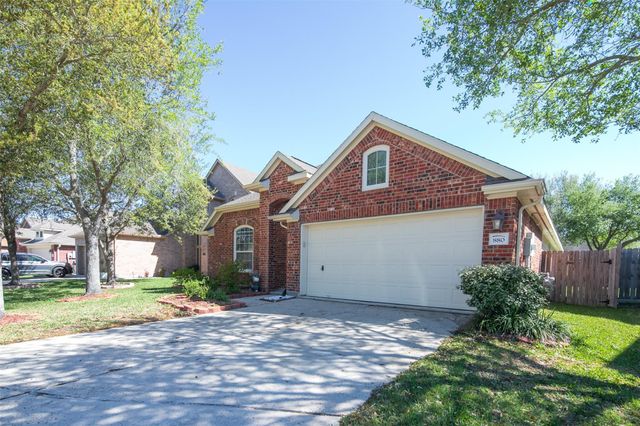 880 Falling Springs Lane, League City, TX 77573