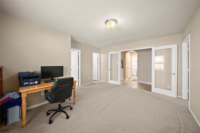 880 Falling Springs Lane, League City, TX 77573