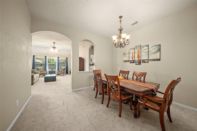 880 Falling Springs Lane, League City, TX 77573