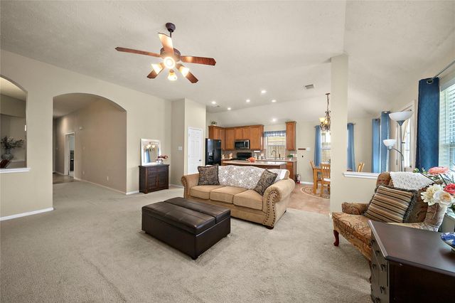 880 Falling Springs Lane, League City, TX 77573