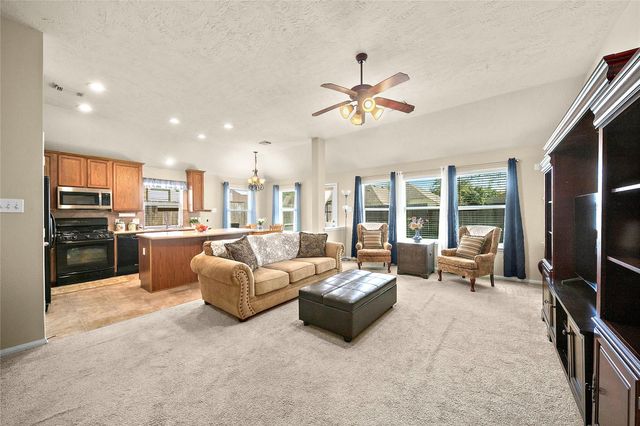 880 Falling Springs Lane, League City, TX 77573