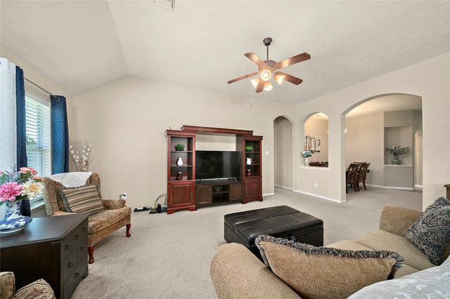 880 Falling Springs Lane, League City, TX 77573