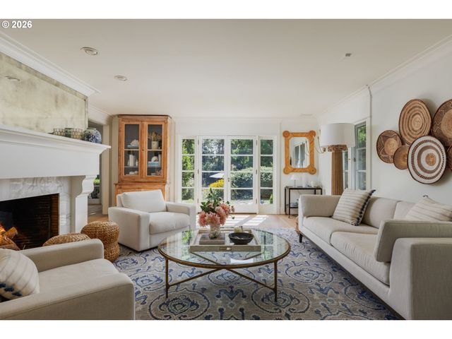 1546 S MILITARY Rd, Portland, OR 97219