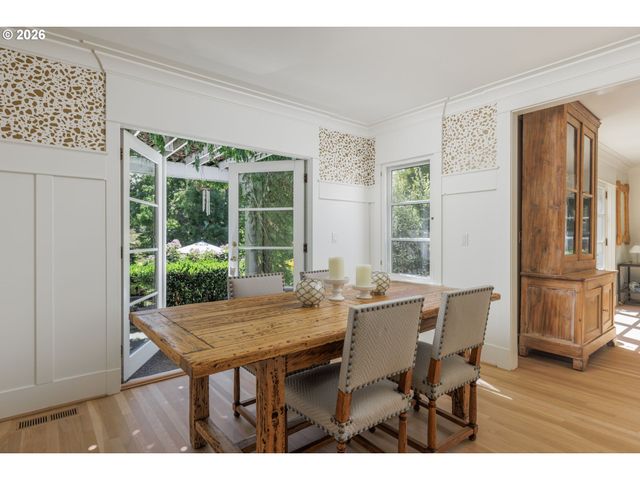 1546 S MILITARY Rd, Portland, OR 97219