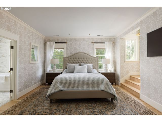 1546 S MILITARY Rd, Portland, OR 97219