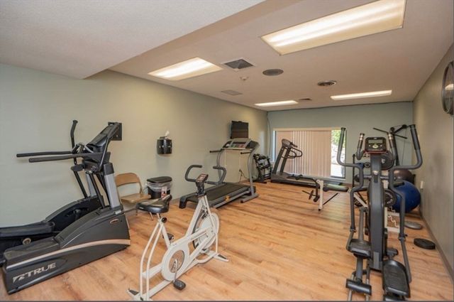 1002 Paradise Road PHH, Swampscott, MA 01907