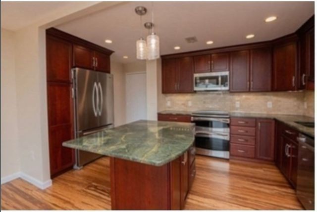1002 Paradise Road PHH, Swampscott, MA 01907