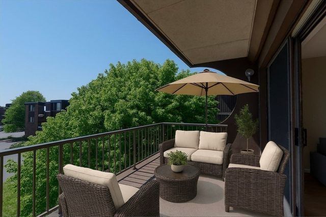 1002 Paradise Road PHH, Swampscott, MA 01907