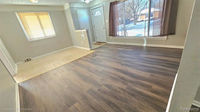 1495 Jeffrey Lane, Inkster, MI 48141