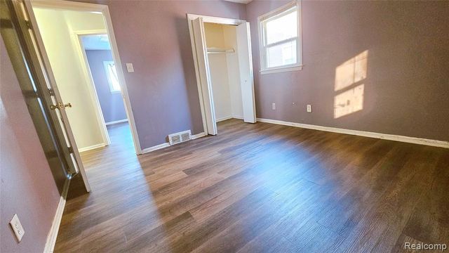 1495 Jeffrey Lane, Inkster, MI 48141