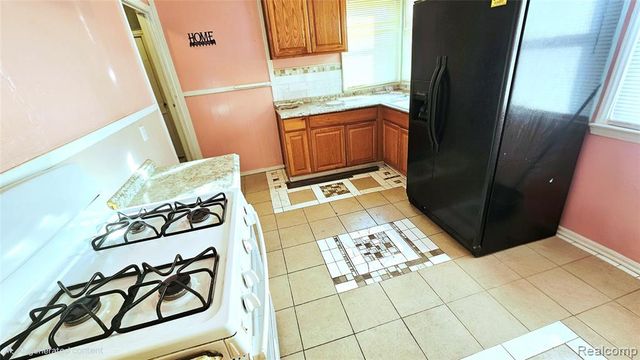 1495 Jeffrey Lane, Inkster, MI 48141