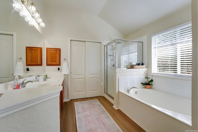 9460 Windwood Dr, Boerne, TX 78006