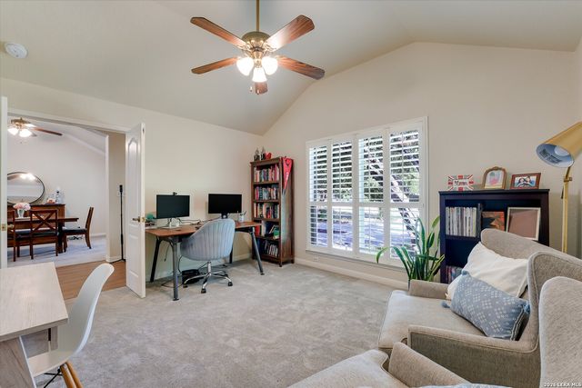 9460 Windwood Dr, Boerne, TX 78006
