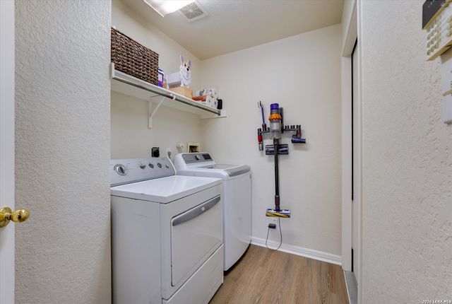 9460 Windwood Dr, Boerne, TX 78006