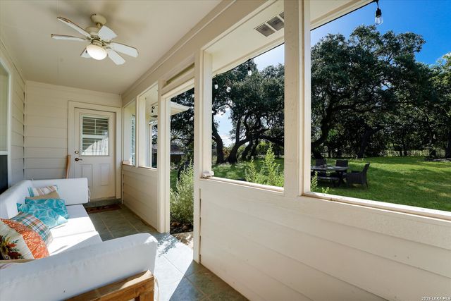 9460 Windwood Dr, Boerne, TX 78006
