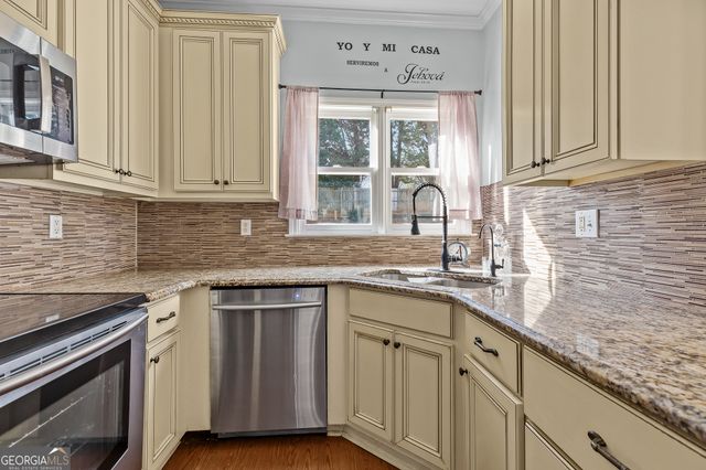 955 Common Oak Place, Lawrenceville, GA 30045