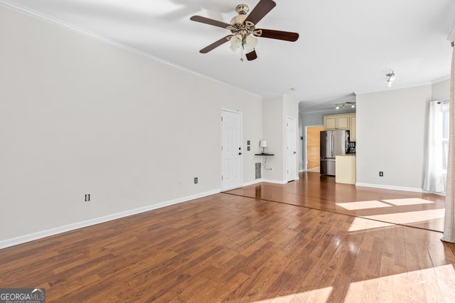 955 Common Oak Place, Lawrenceville, GA 30045