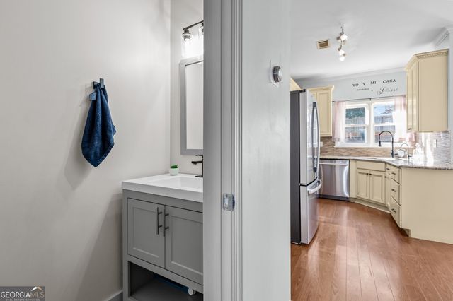 955 Common Oak Place, Lawrenceville, GA 30045