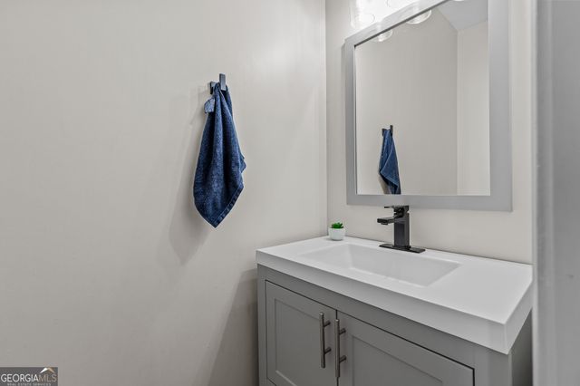 955 Common Oak Place, Lawrenceville, GA 30045