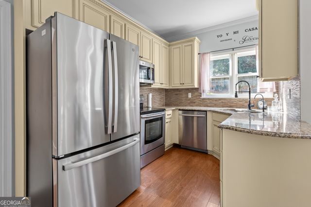 955 Common Oak Place, Lawrenceville, GA 30045