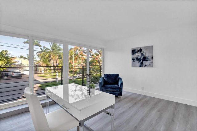 2141 NE 18th Ave, Wilton Manors, FL 33305