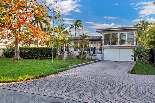 2141 NE 18th Ave, Wilton Manors, FL 33305