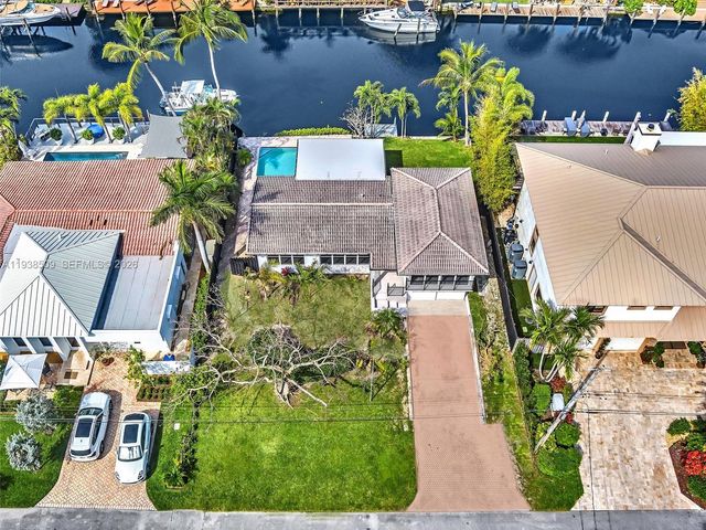 2141 NE 18th Ave, Wilton Manors, FL 33305