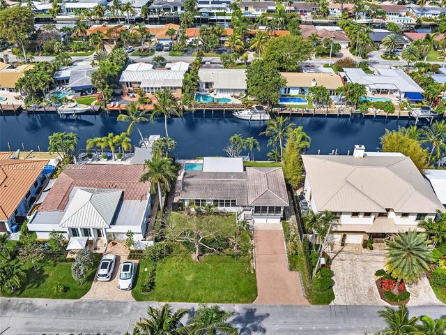 2141 NE 18th Ave, Wilton Manors, FL 33305