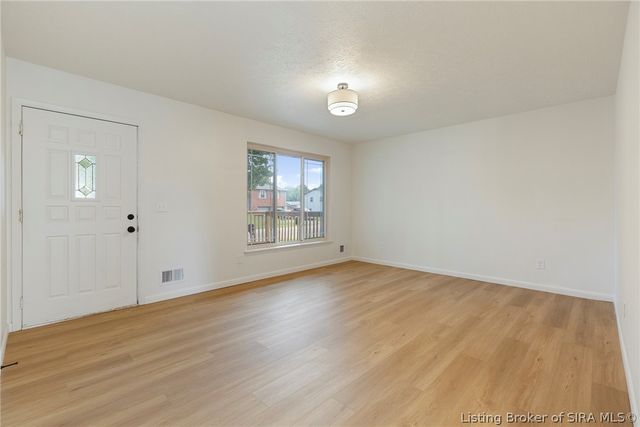 2321 Crums Lane, Jeffersonville, IN 47130