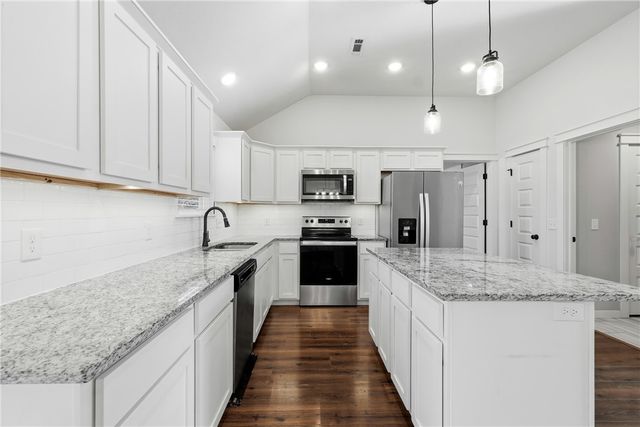 14 Drew Lane, Bella Vista, AR 72714