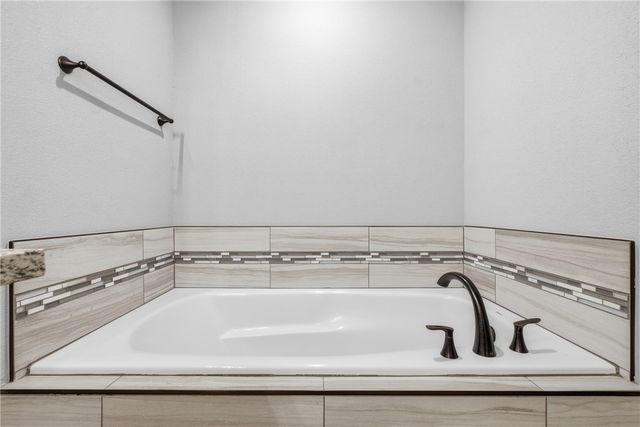 14 Drew Lane, Bella Vista, AR 72714