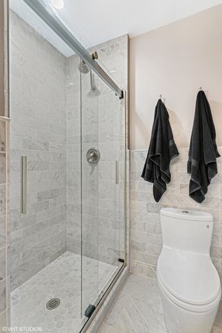 1330 N La Salle Drive 306, Chicago, IL 60610