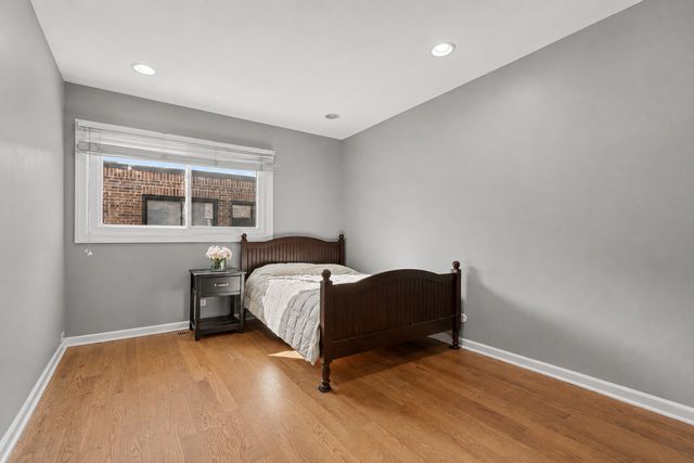 1330 N La Salle Drive 306, Chicago, IL 60610