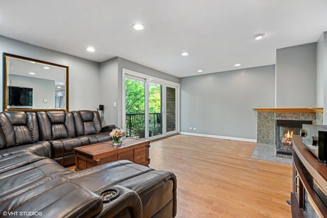1330 N La Salle Drive 306, Chicago, IL 60610