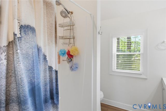 8400 Hicks Island Rd, Lanexa, VA 23089