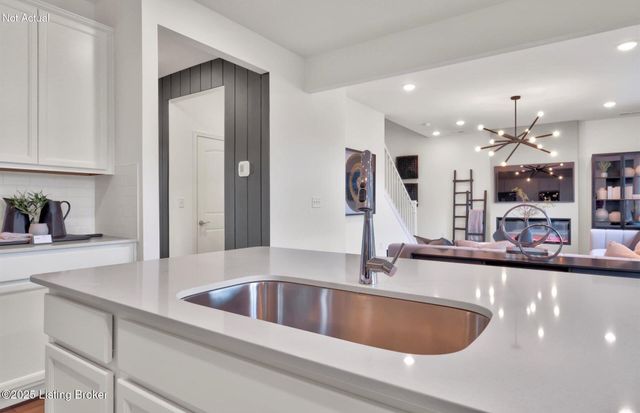 16954 Aiken Ridge Cir, Louisville, KY 40245