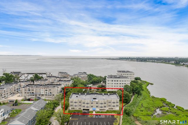 300 Harbour Close R, New Haven, CT 06519