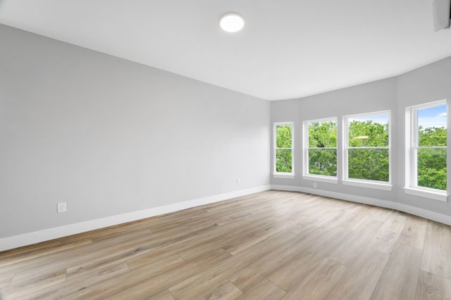 300 Harbour Close R, New Haven, CT 06519